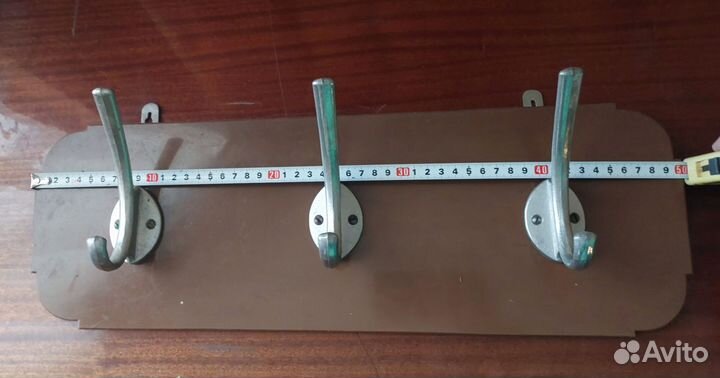 Вешалка настенная