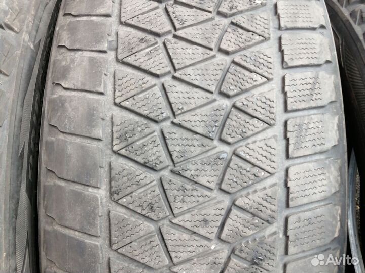 Bridgestone Blizzak DM-V2 285/45 R22 110T
