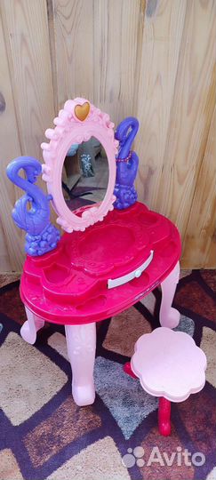 Детский столик и стульчик для девочки