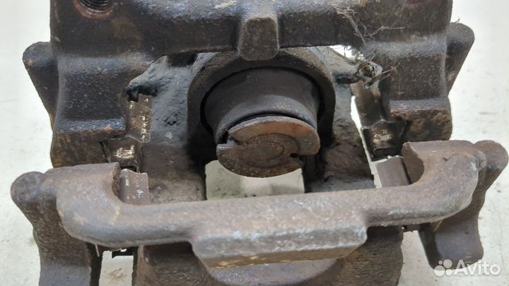 Суппорт левый задний Volkswagen Touran