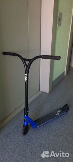Трюковой самокат Limit LMT 09