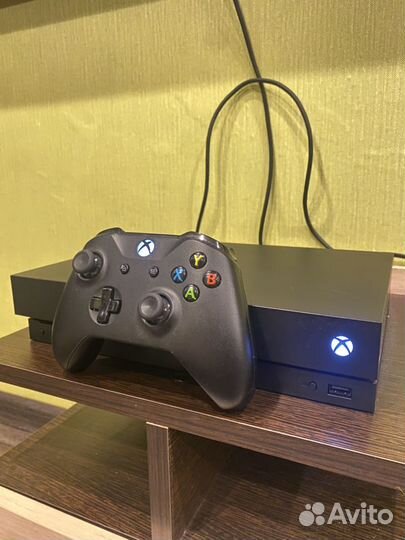 Xbox ONE X 1 TB