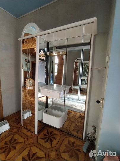 Прихожая шкаф зеркало