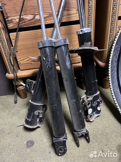 Стоийки Kia sportage 2012