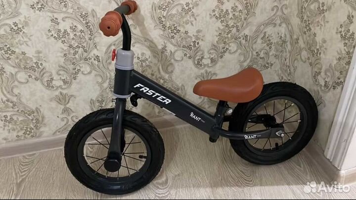Беговел детский новый