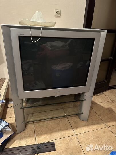 Телевизо sony с тумбой
