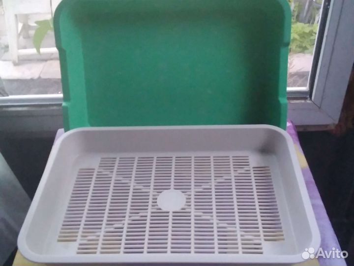 Лотки и миски для кошек