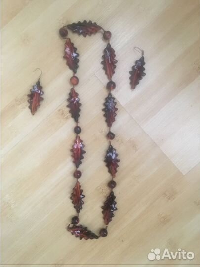 Комплект-бусы+серьги (дерево/лак)
