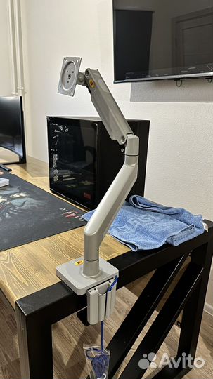 Кронштейн для монитора