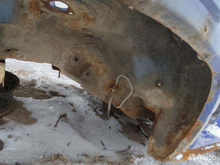 Крыло заднее правое Honda Cr-v 1996-2002