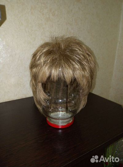 Парик женский короткий