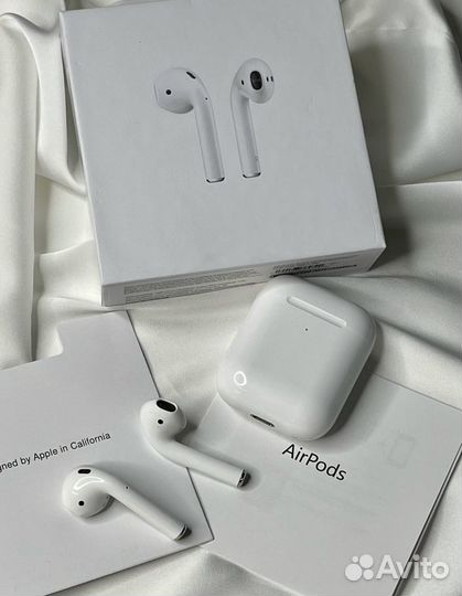 Беспроводные наушники apple airpods