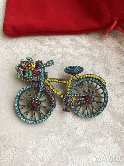 Брошь велосипед в стиле Heidi Daus