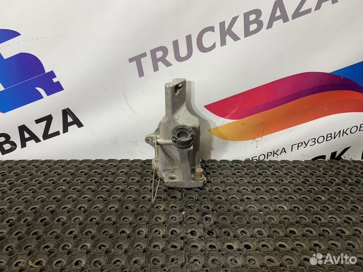 Кронштейн крепления торсиона левый