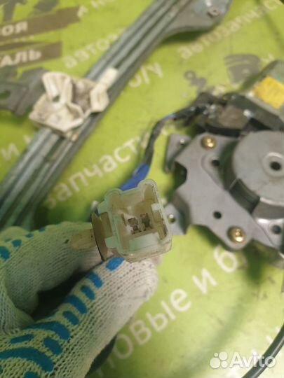 Электростеклоподъемник передний левый Nissan