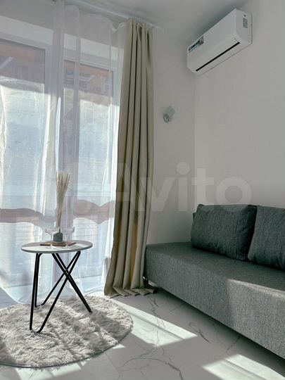 Апартаменты-студия, 10,8 м², 1/4 эт.