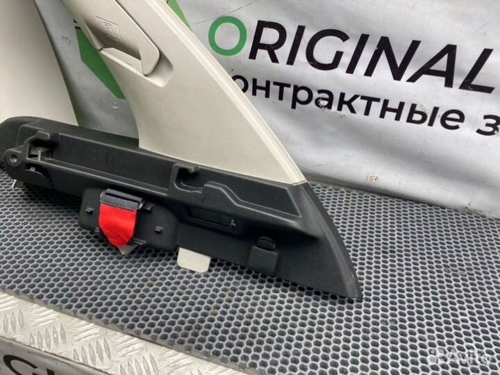 Накладка стойки задняя правая Citroen C4 Picasso