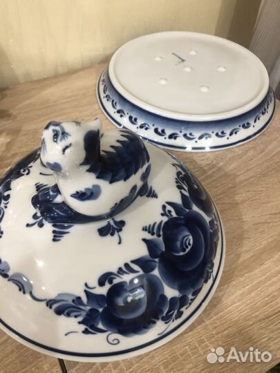 Гжель блюдо под горячее котофей