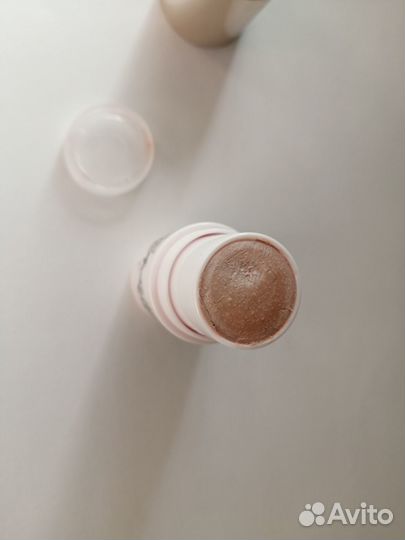 Clarins кремовый хайлайтер Attrap Lumiere