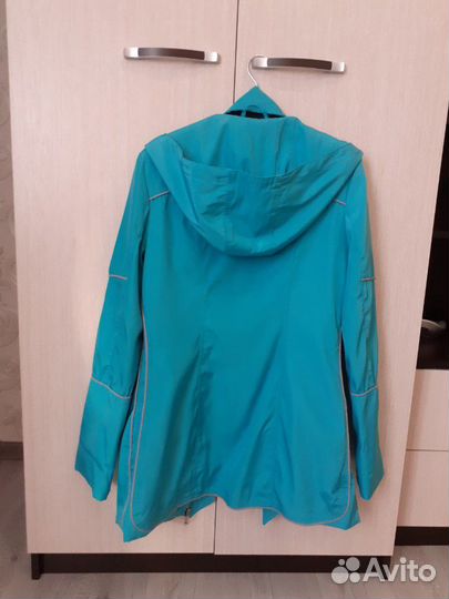 Ветровка для девочки