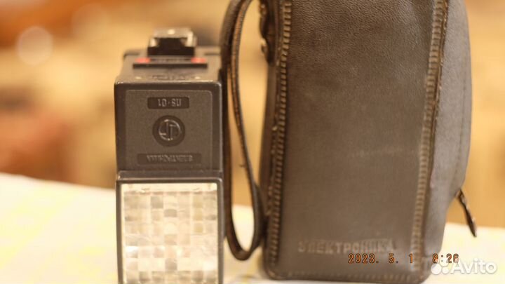 Продам фотоаппарат Зенит 11 с объективом Helios-44