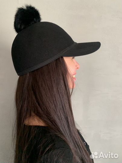 Кепка из шерсти (с помпоном из натурального меха)