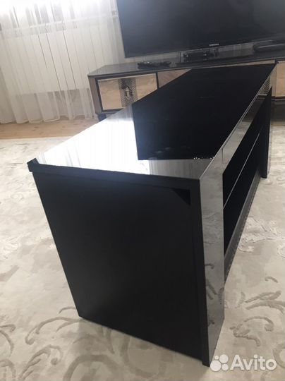 Тумба под телевизор