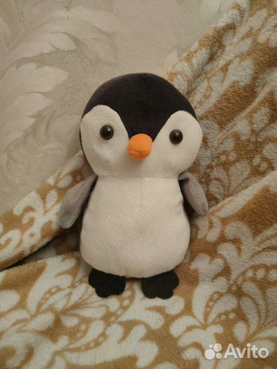 Игрушки пингвин, коровка, медвежонок