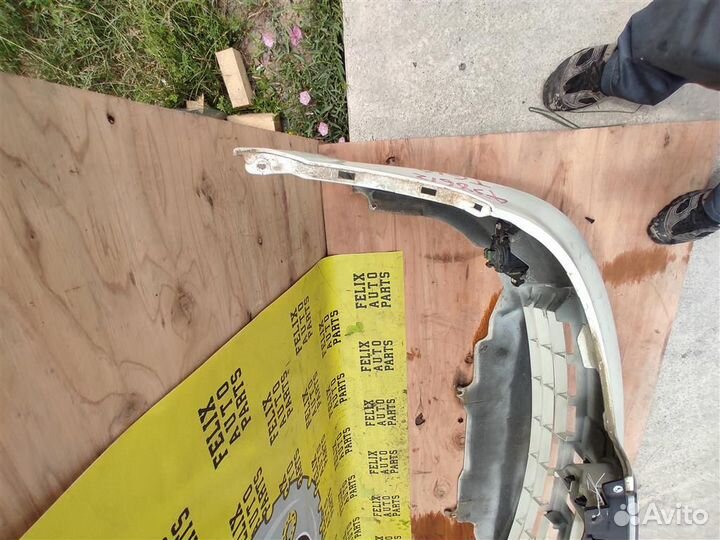 Бампер передний Nissan Bluebird Sylphy (tg10) 200