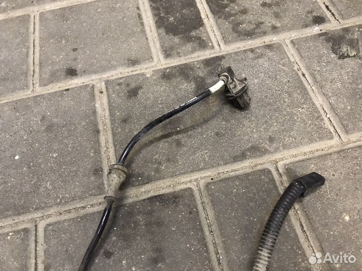 Датчик абс перед левый Хендай Солярис 2013