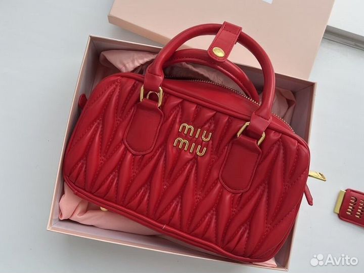 Красная сумка miu miu Arcadie