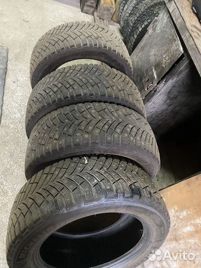 Michelin X-Ice North 4 225/55 R17