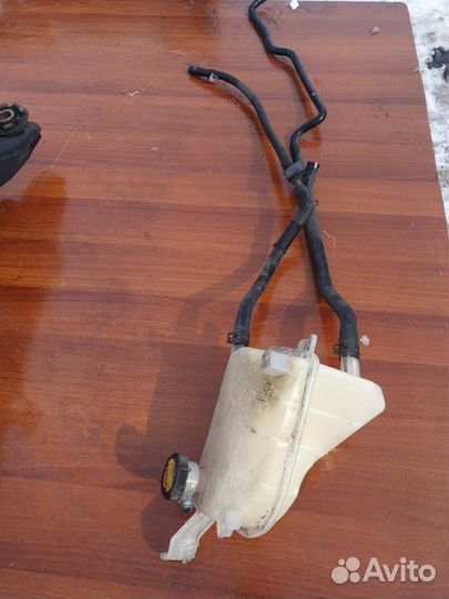 Бачок расширительный Toyota Sai AZC10 2azfxe 2010