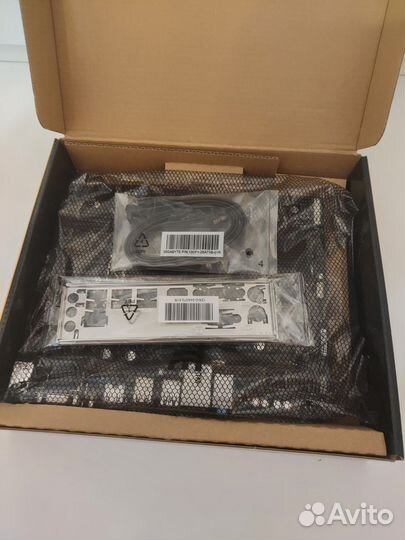 Материнская плата 1151 v2