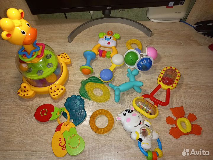 Юла, погремушки, грызунки