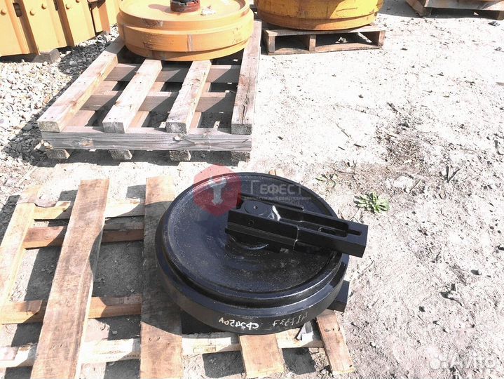 Колесо направляющее PC290LC-11 207-30-00690