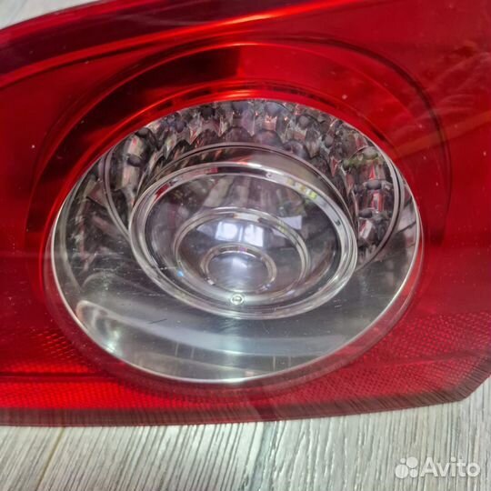 Фонарь задний внутренний правый VW Passat B6 униве