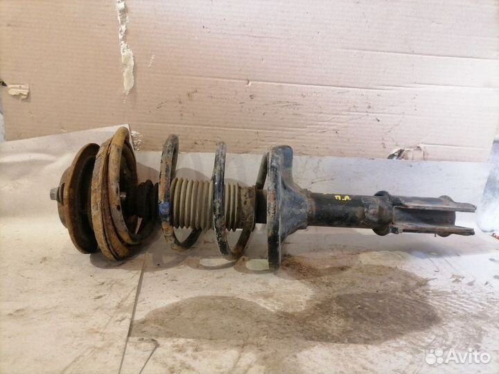 Стойка амортизатора переднего левого Hyundai Sonat