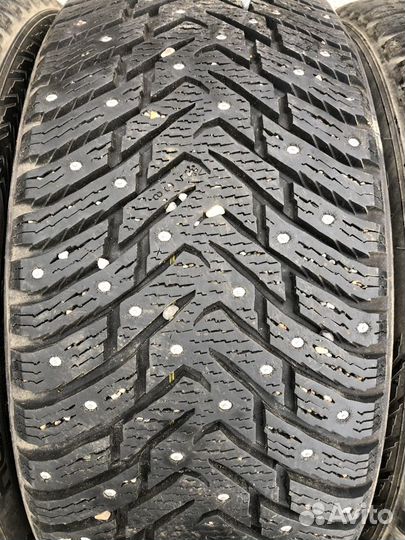 Nokian Tyres Hakkapeliitta 8 235/45 R18 98T