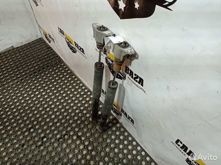 Амортизатор задний