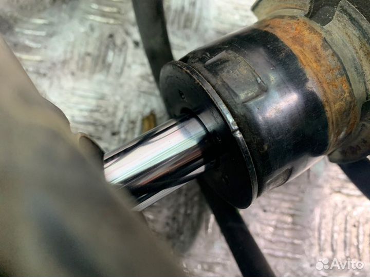 Комплект стоек амортизатора передний Mazda Cx-5 I