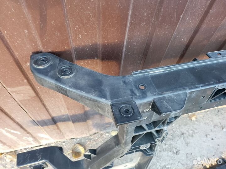 Рамка радиатора Santa Fe 4 с 2020- 2023 рестайлинг