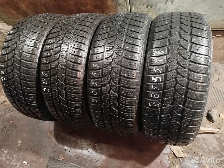 Tigar Sigura Stud 205/55 R16 94T