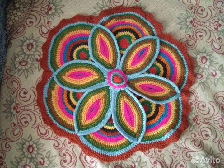 Коврик вязаный крючком
