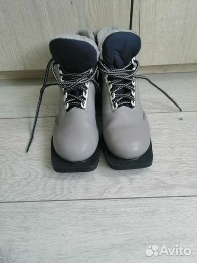 Лыжные ботинки