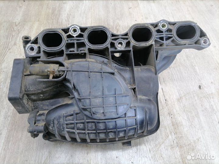 Коллектор впускной Kia Rio 3 G4FA 2015