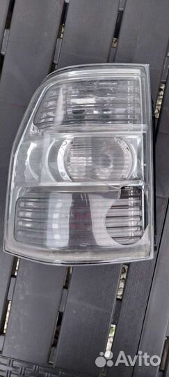 Задние фонари mitsubishi pajero 4