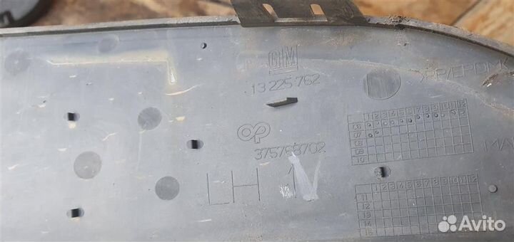 Решетка в бампер левая Opel Astra H 2004-2014