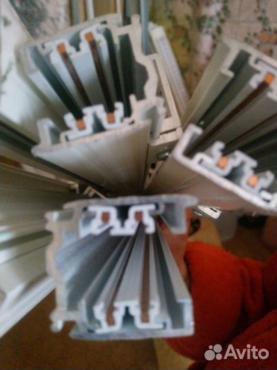 Гофра 20мм.Трековый шинопровод 3 фазы.2м.и 1м.бу