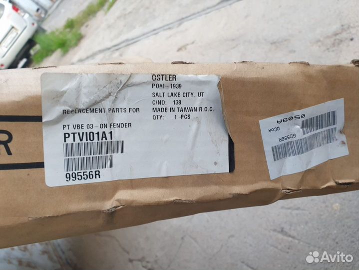 Крыло переднее правое на Pontiac Vibe